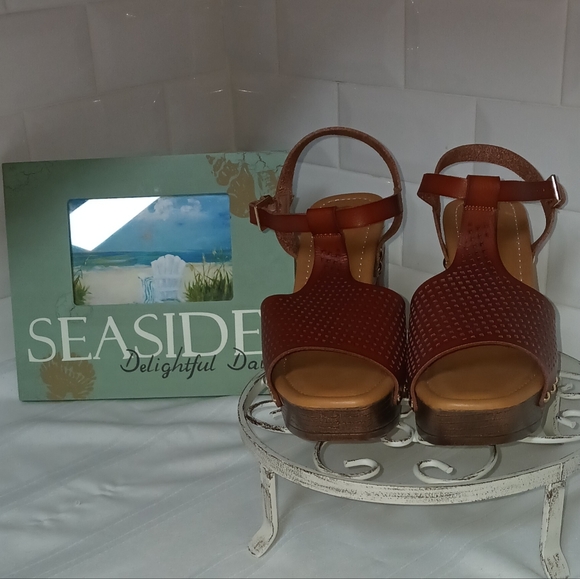 Comfort 1946 Women's Cognac Strappy Open Toed Sandals Size 8 - Picture 3 of 10